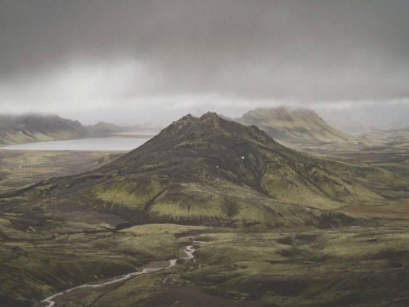 The Iceland Divide
