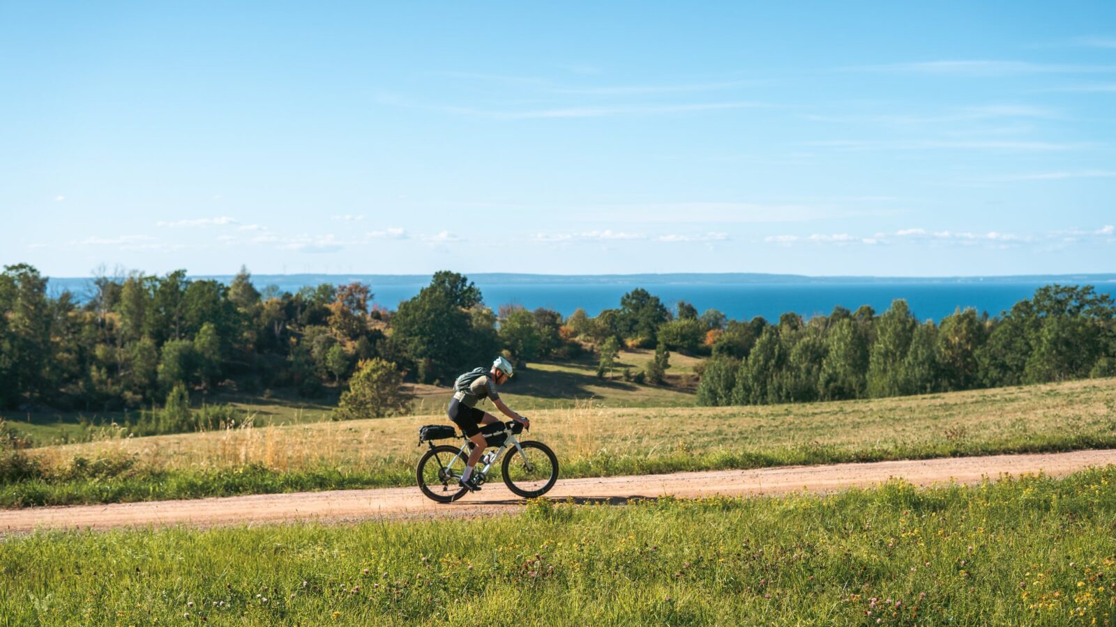 Vättern in Daylight: Jönköping to Borghamn